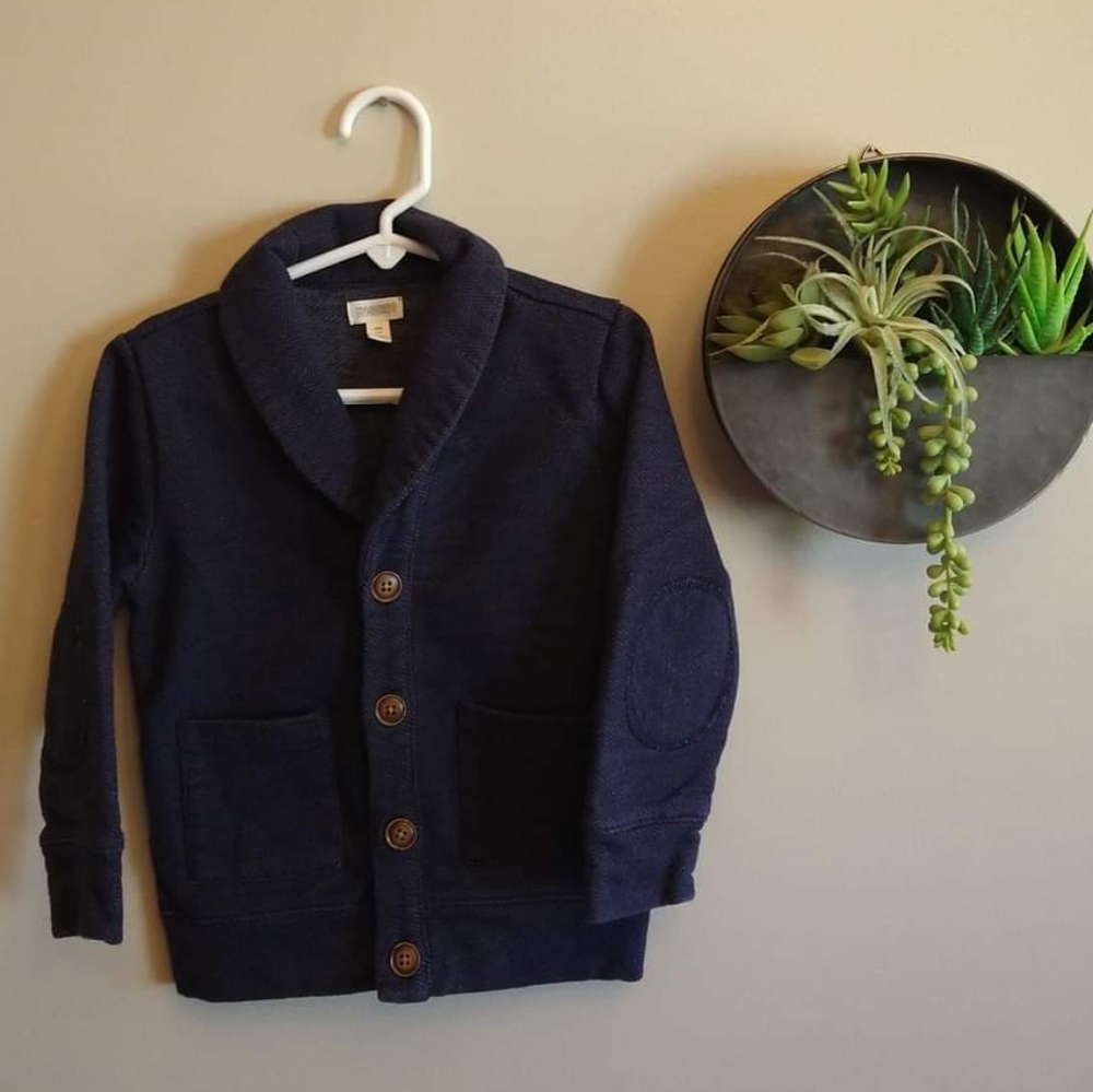 Gymboree Navy blue cardigan Buttons made to look like wood and has Elbow patches